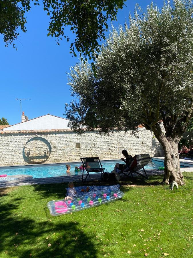 Bed and Breakfast Un Banc Au Soleil Marsilly  Экстерьер фото
