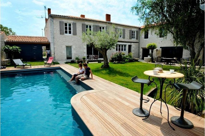 Bed and Breakfast Un Banc Au Soleil Marsilly  Экстерьер фото