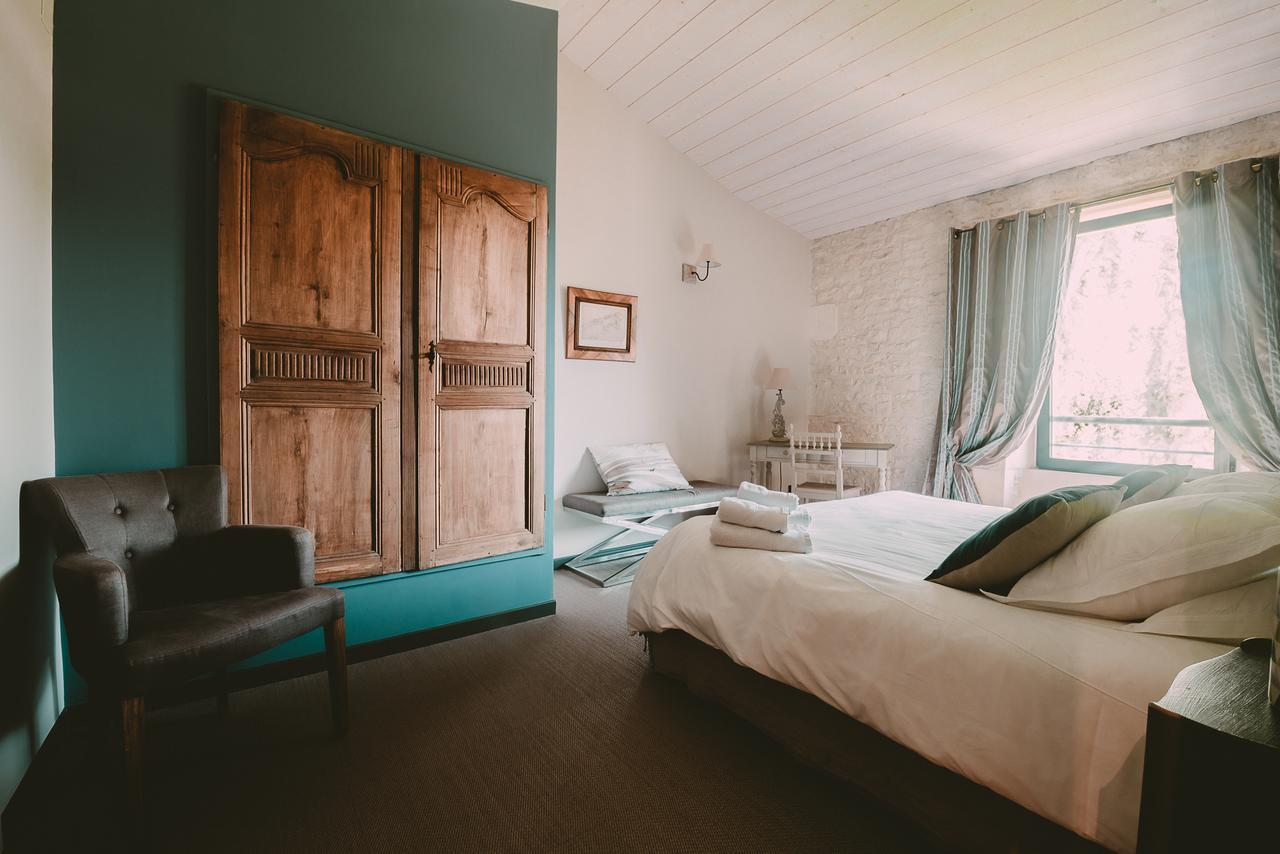 Bed and Breakfast Un Banc Au Soleil Marsilly  Экстерьер фото