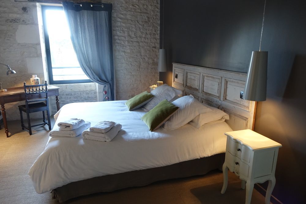 Bed and Breakfast Un Banc Au Soleil Marsilly  Экстерьер фото