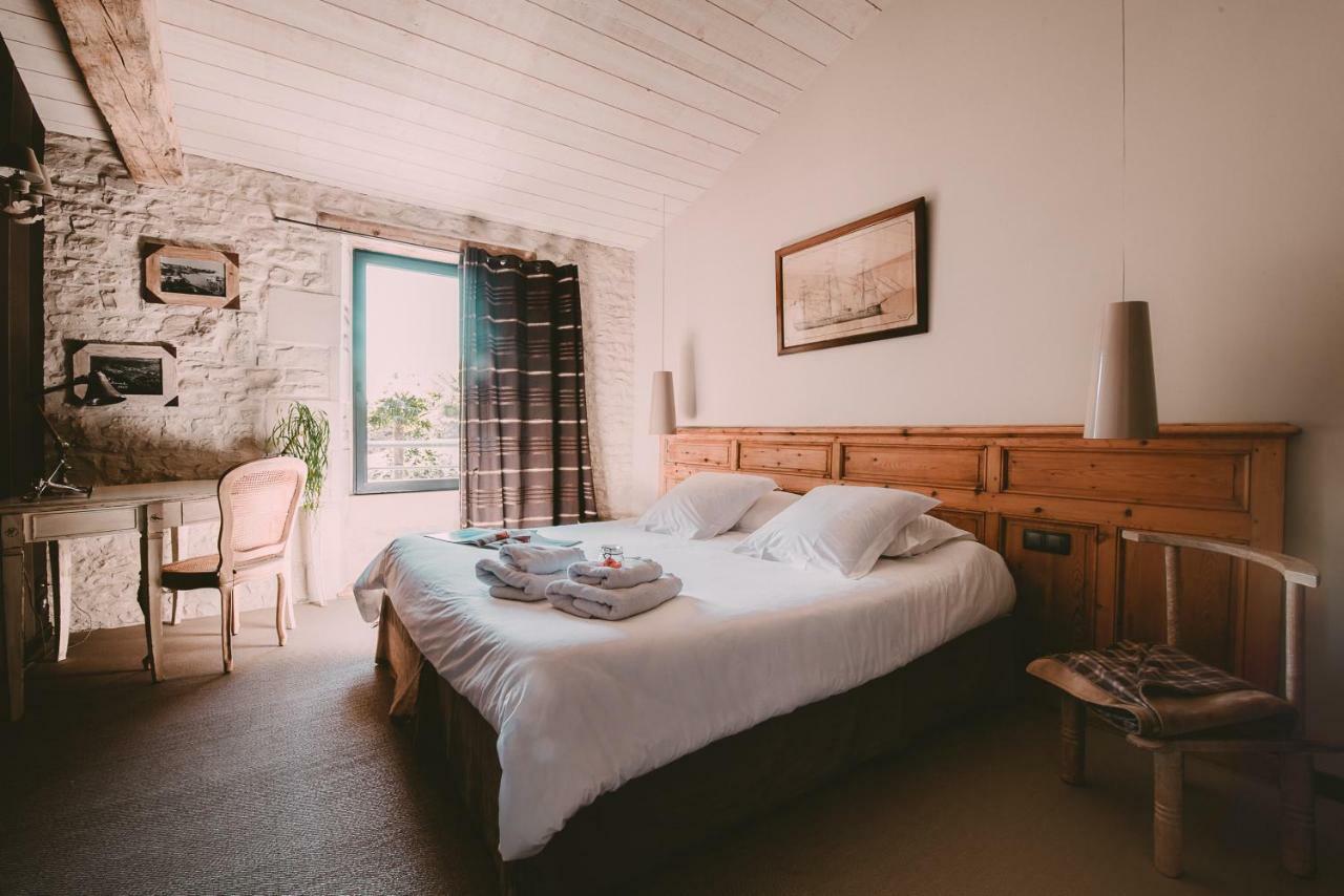 Bed and Breakfast Un Banc Au Soleil Marsilly  Экстерьер фото